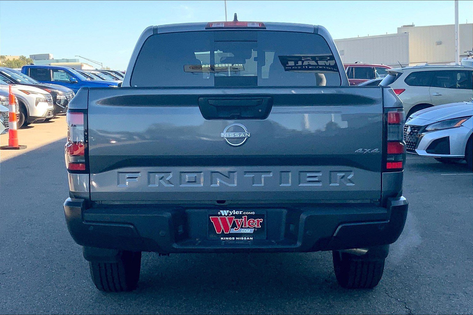 2025 Nissan Frontier S photo 3