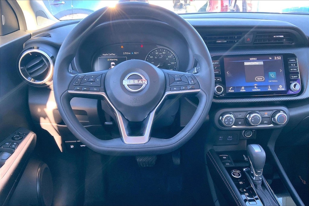 Used 2024 Nissan Kicks SV FWD SUV