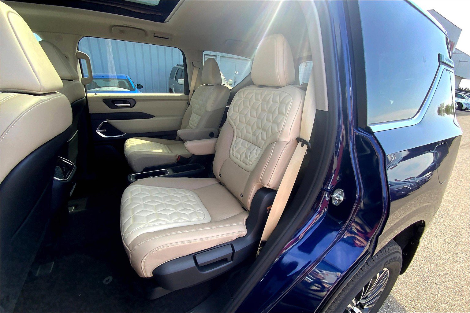 2026 Nissan Armada Platinum - Photo 11