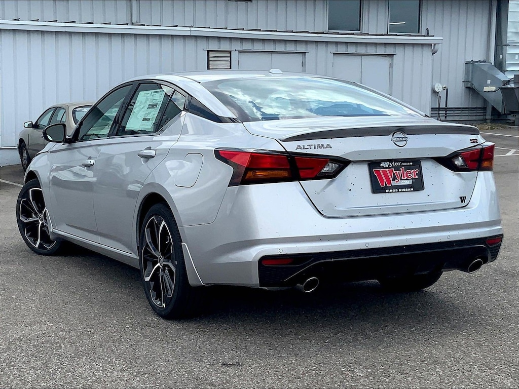 New 2025 Nissan Altima SR 4dr Car