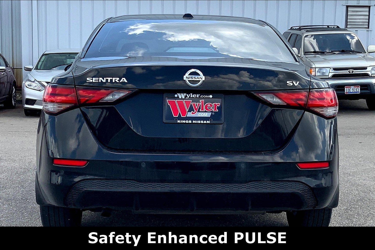 2023 Nissan Sentra SV photo 3