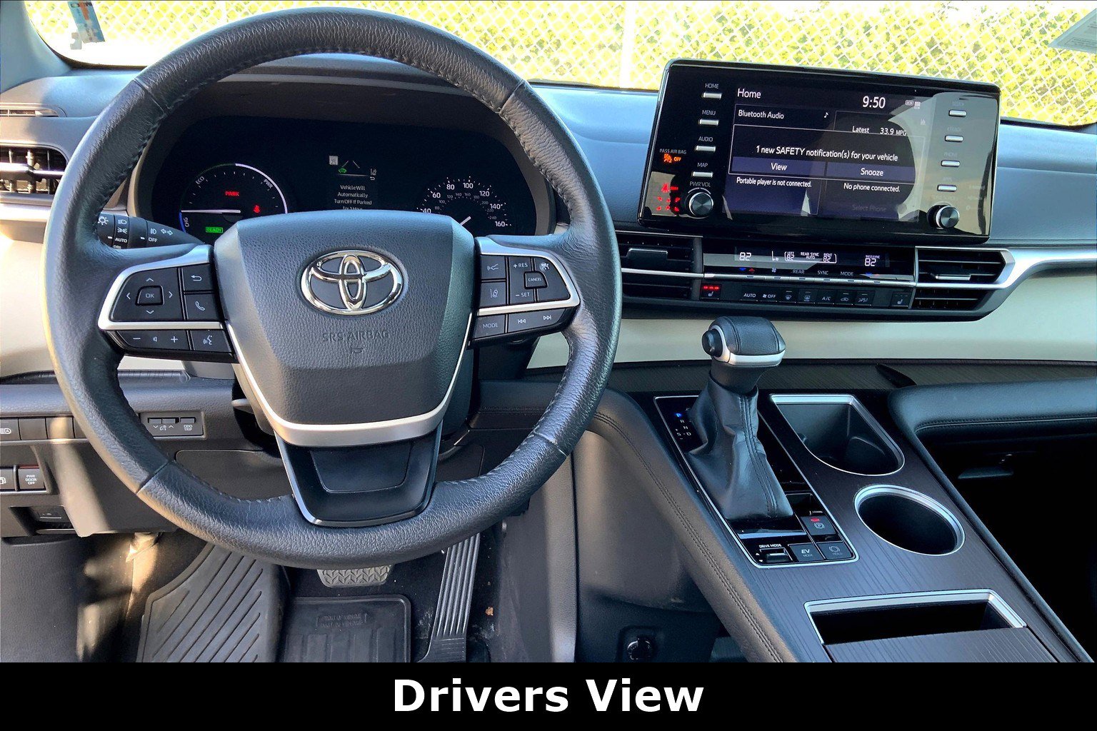 2023 Toyota Sienna XLE photo 4