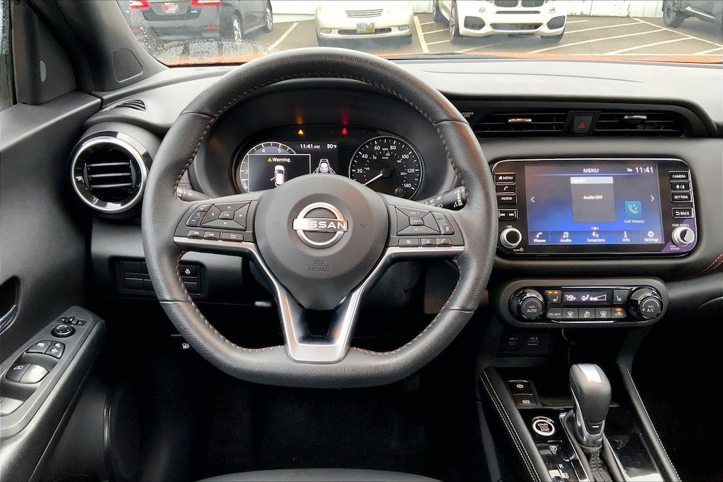 Used 2023 Nissan Kicks SR FWD SUV