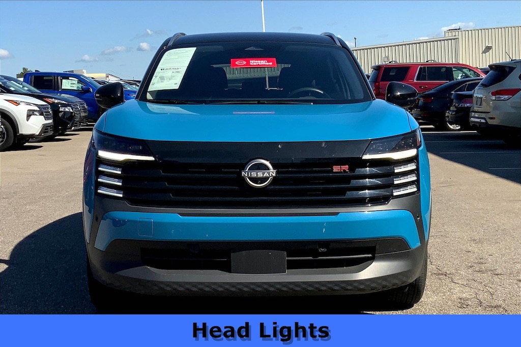 Used 2025 Nissan Kicks SR FWD SUV