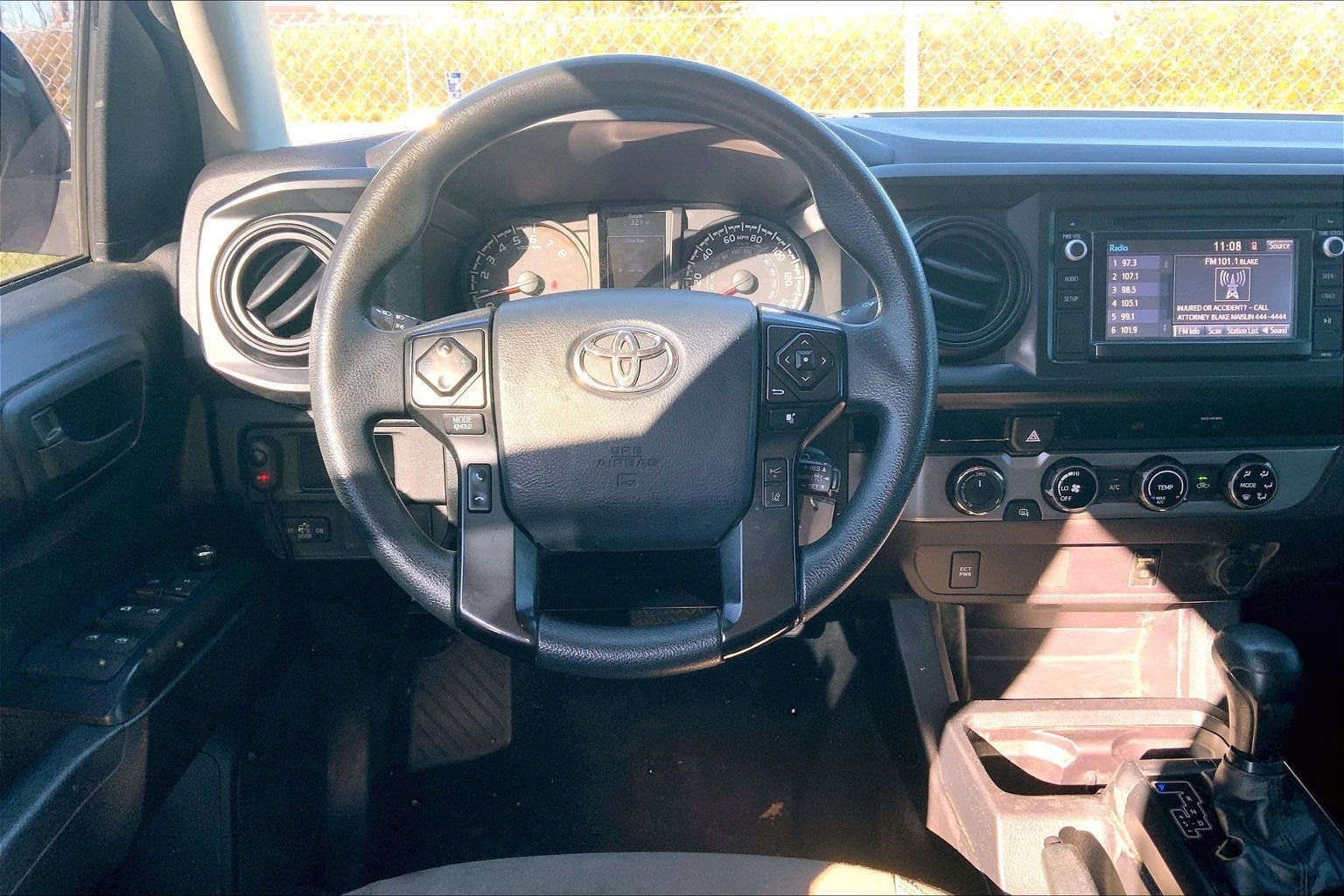 2018 Toyota Tacoma SR Double Cab V6 4x4 photo 4