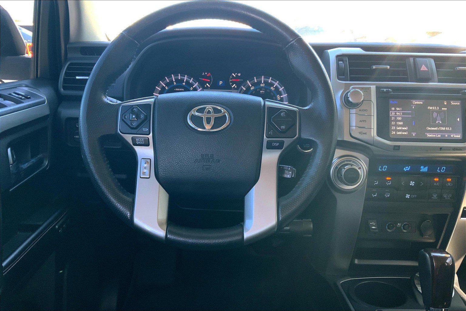 2015 Toyota 4Runner Limited photo 4