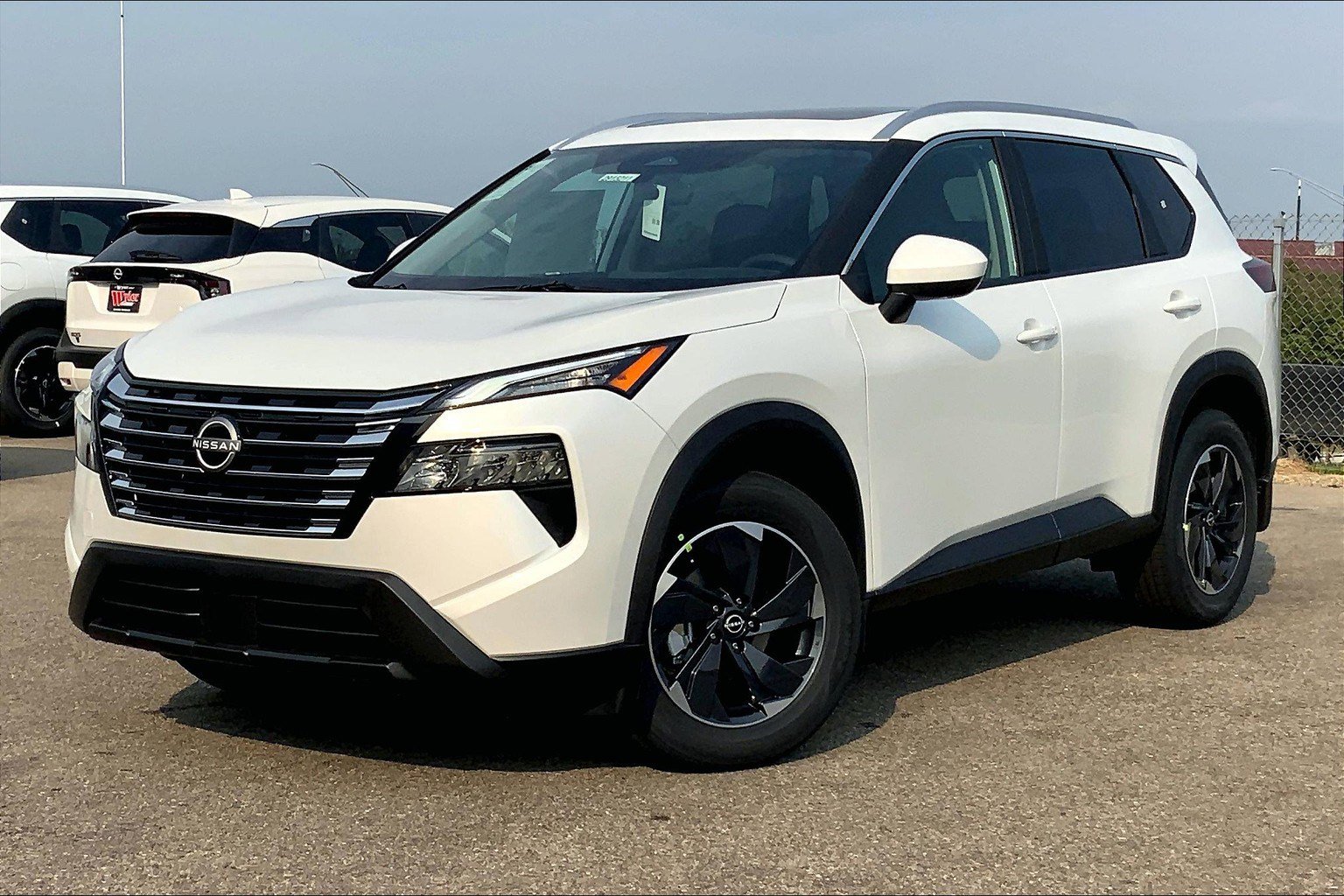 2026 Nissan Rogue SV photo 2