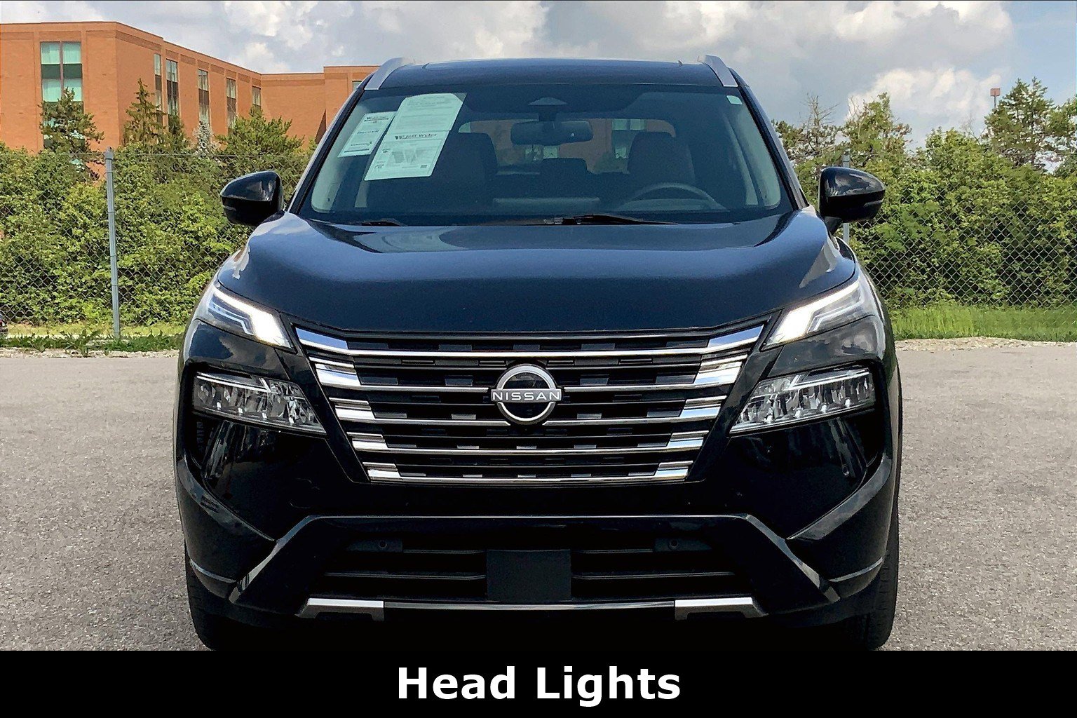 2024 Nissan Rogue Platinum photo 2