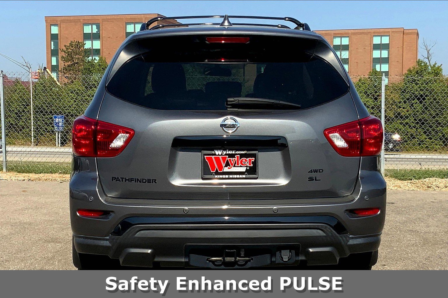 2020 Nissan Pathfinder 4x4 SL photo 3