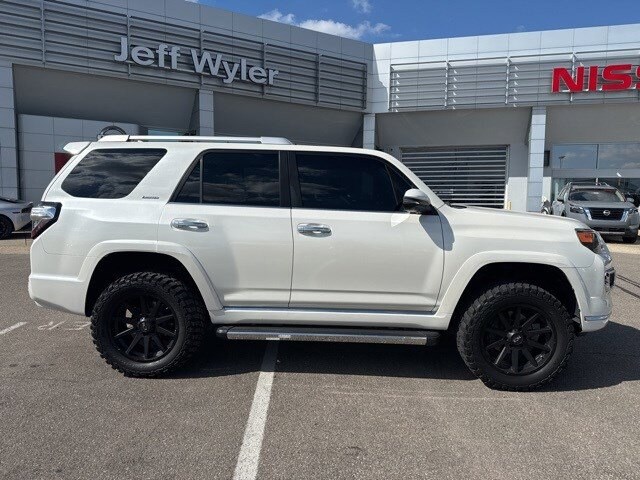 2015 Toyota 4Runner V6 Limited photo 2