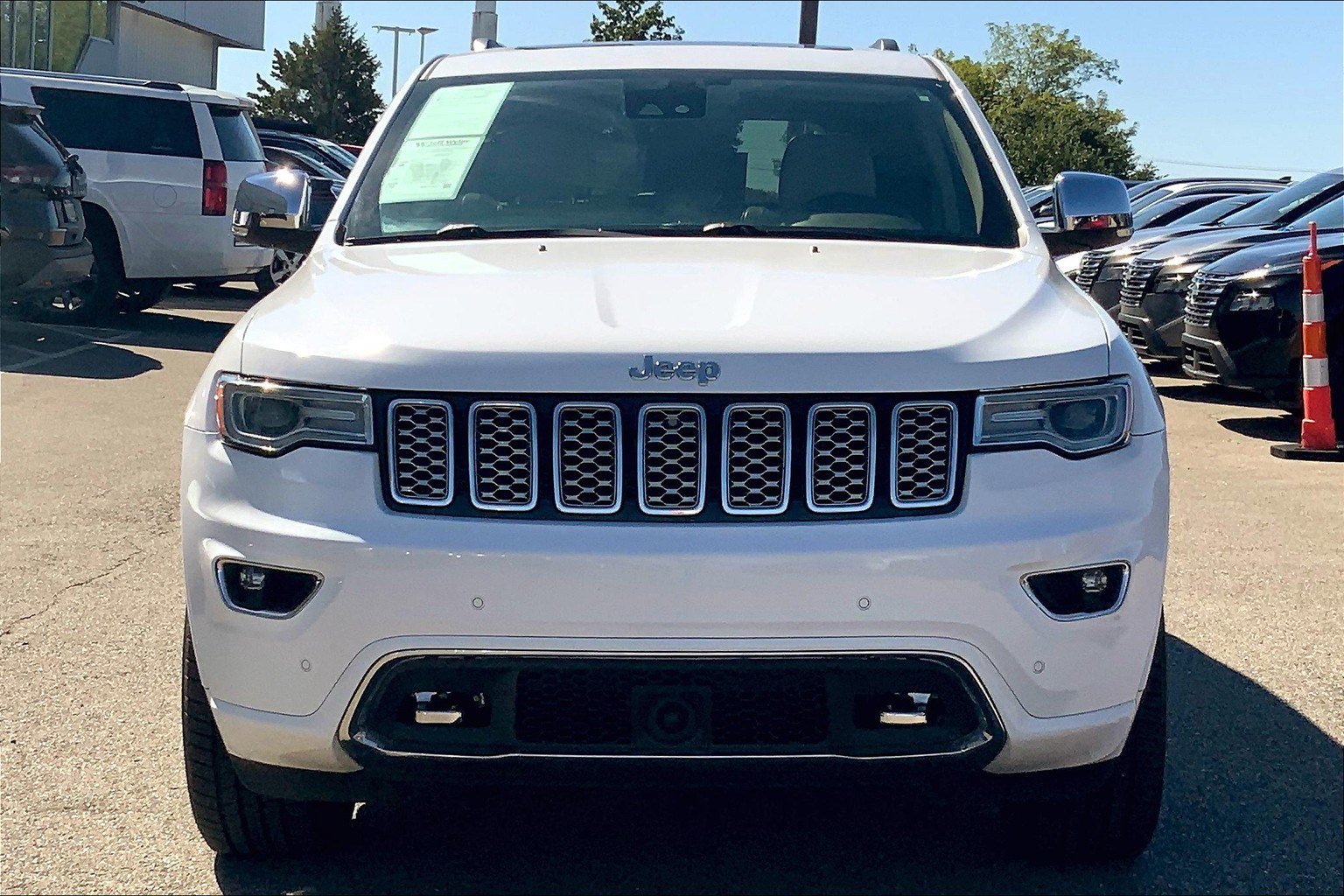 2017 Jeep Grand Cherokee Overland photo 2