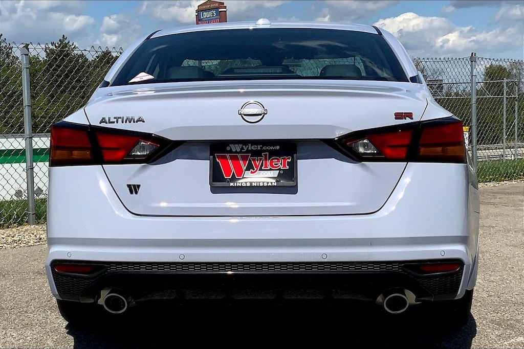 New 2025 Nissan Altima SR 4dr Car