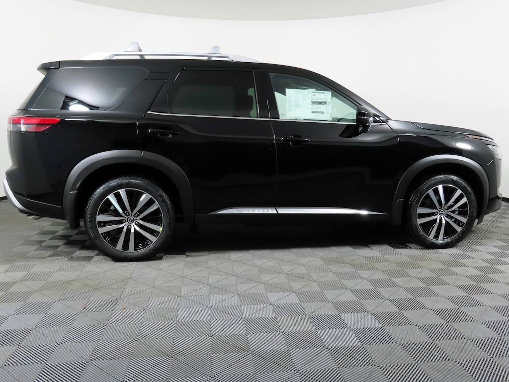 New 2025 Nissan Pathfinder Platinum Sport Utility