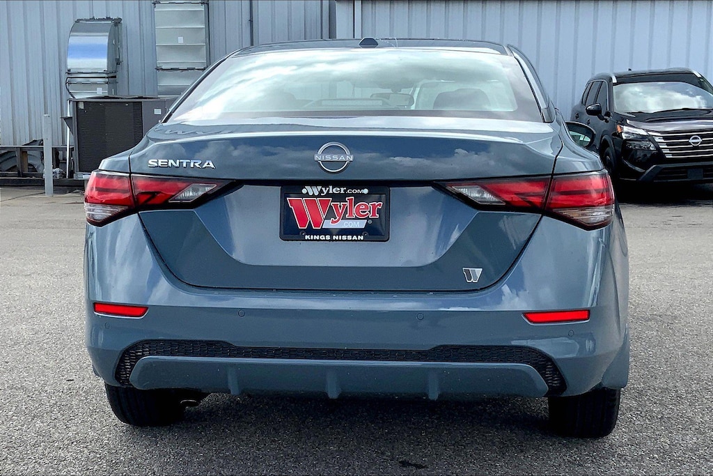 New 2025 Nissan Sentra SV 4dr Car