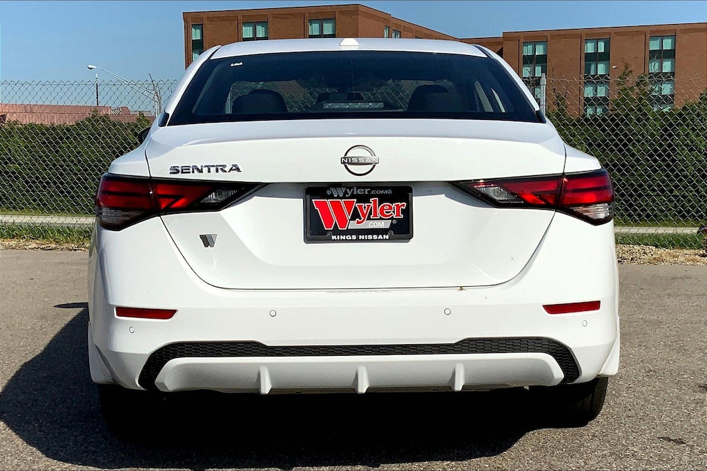 New 2025 Nissan Sentra SV 4dr Car