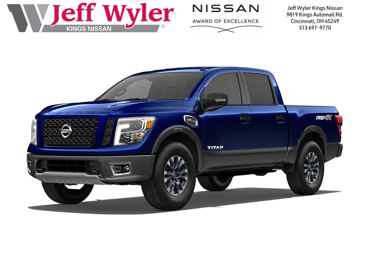 2017 Nissan Titan PRO-4X 4X4 Crew Cab's photo