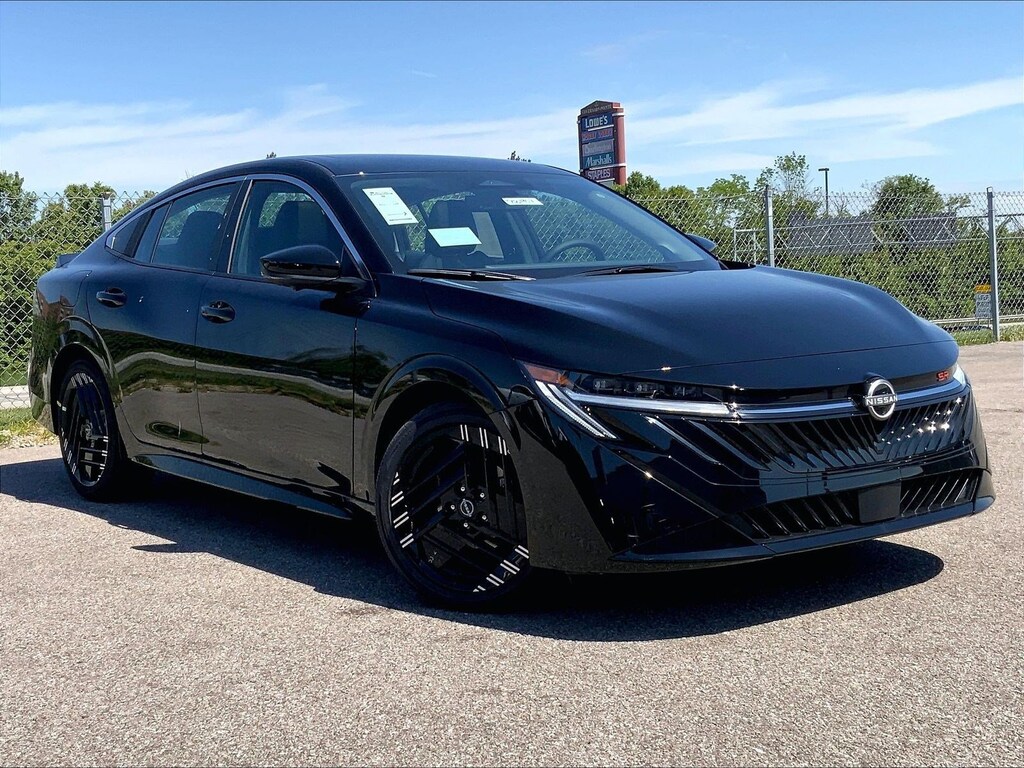 New 2026 Nissan Sentra SR 4dr Car