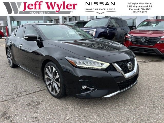 2019 Nissan Maxima Platinum's photo