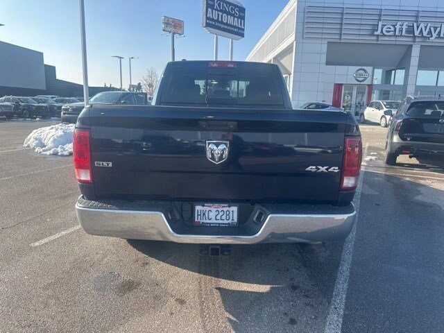 2016 Ram 1500 SLT photo 3