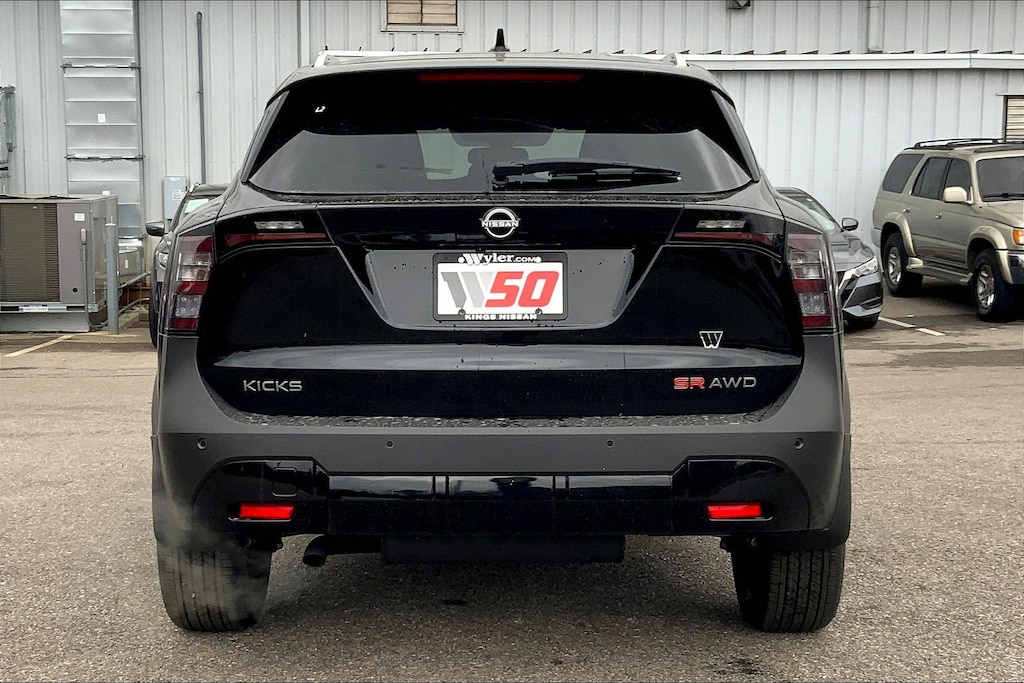 New 2025 Nissan Kicks SR Sport Utility