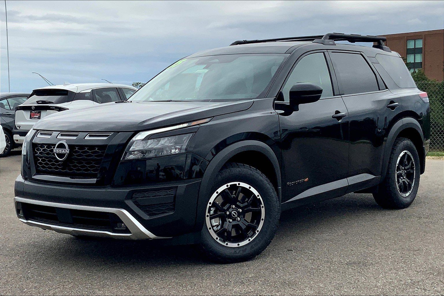 2025 Nissan Pathfinder Rock Creek photo 2