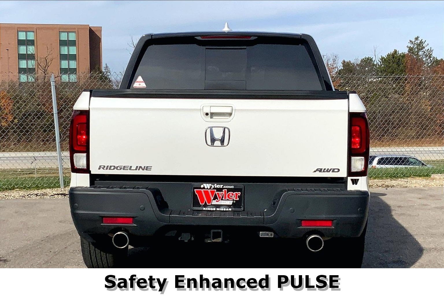 2023 Honda Ridgeline Black Edition photo 2