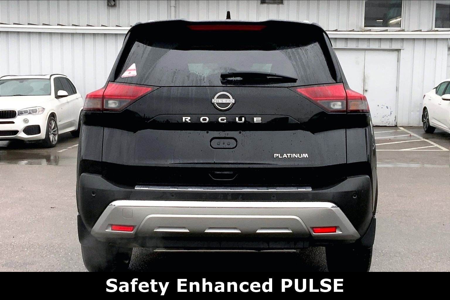 2023 Nissan Rogue Platinum photo 3