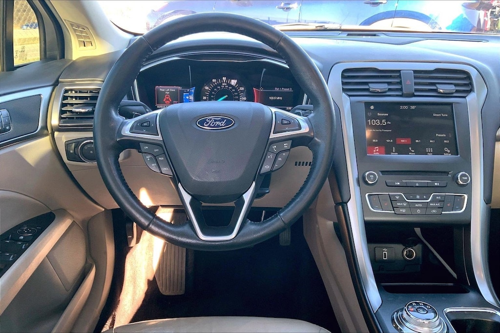 Used 2017 Ford Fusion SE FWD Sedan