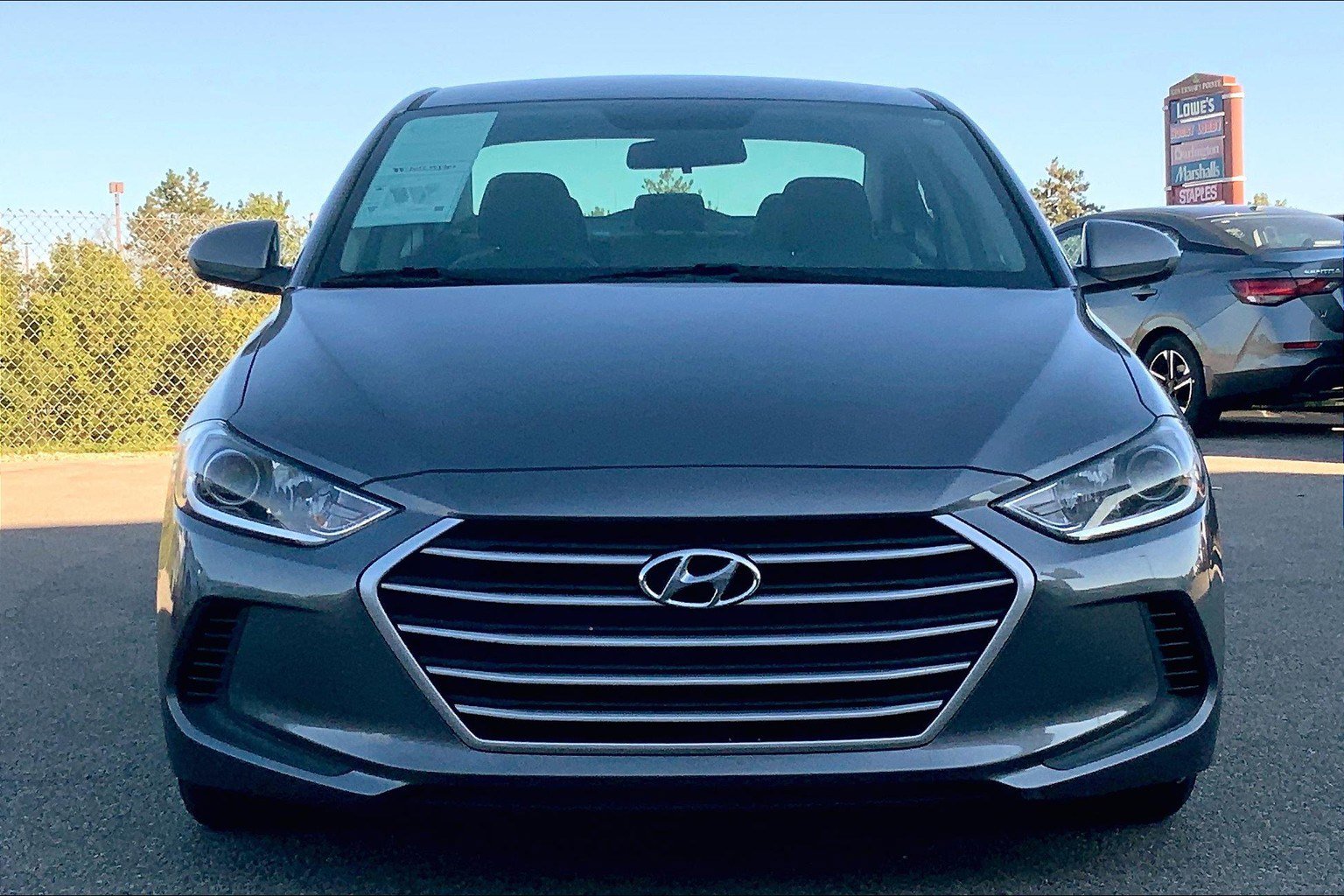 2018 Hyundai Elantra SEL photo 2