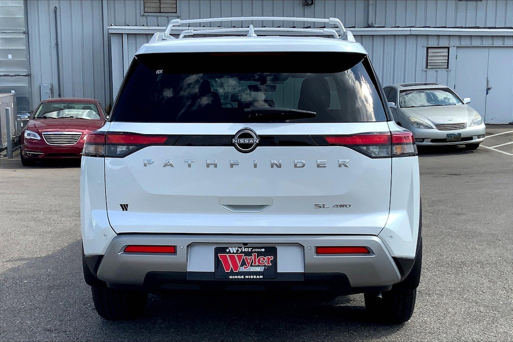 New 2025 Nissan Pathfinder SL Sport Utility