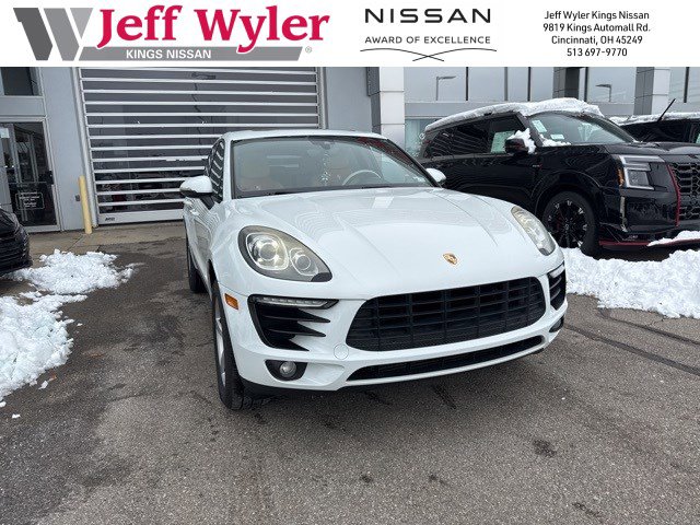 2017 Porsche Macan Base's photo