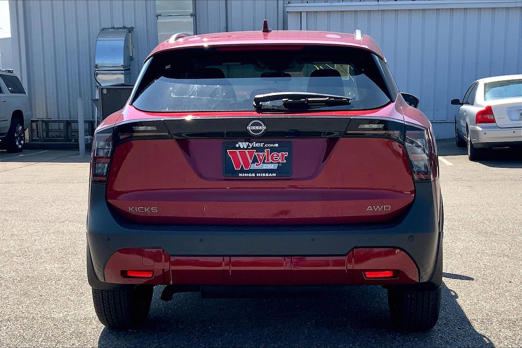 New 2025 Nissan Kicks SV Sport Utility
