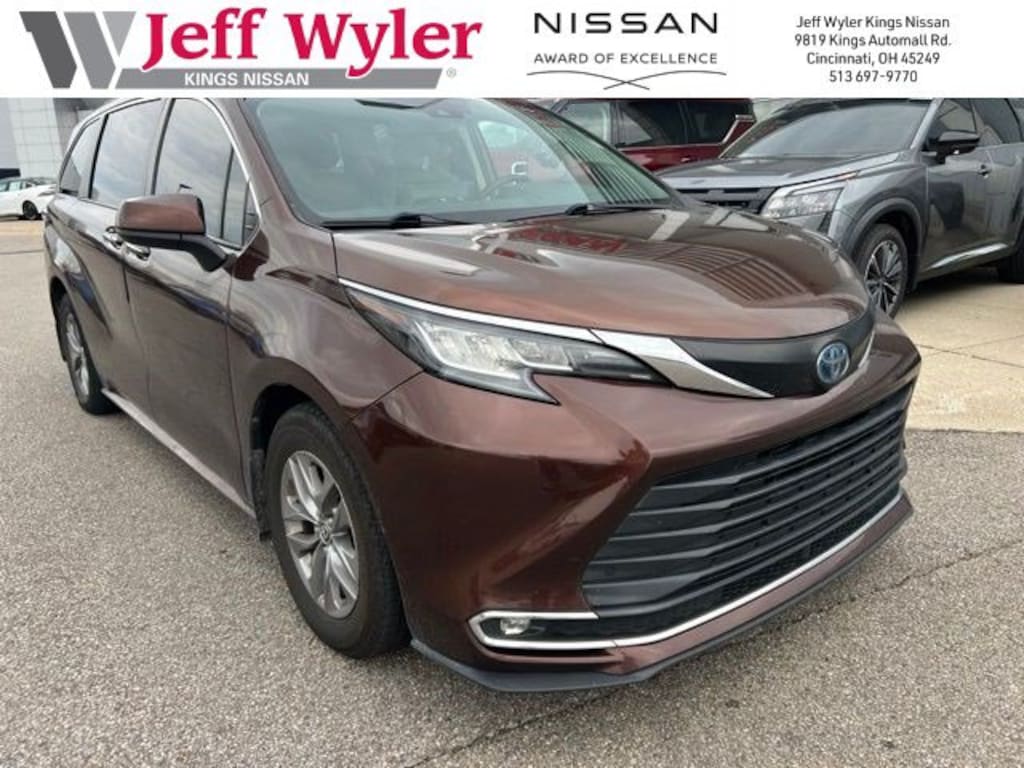 Used 2022 Toyota Sienna Van Passenger Van