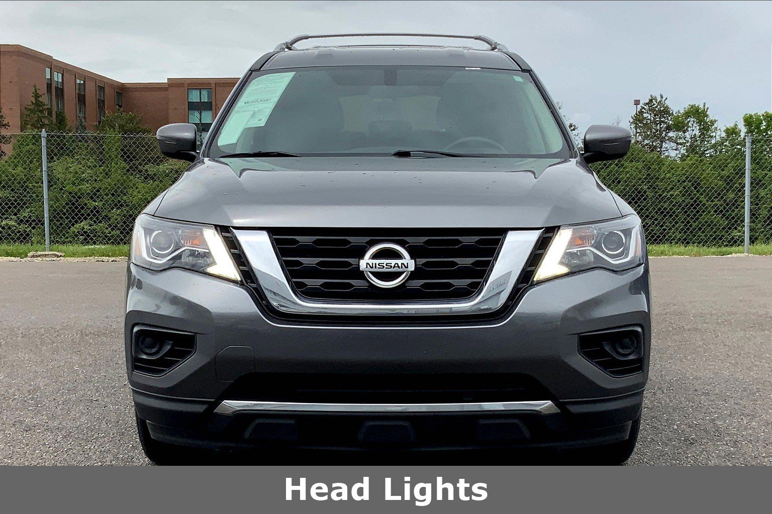 2020 Nissan Pathfinder S 4x4 photo 2