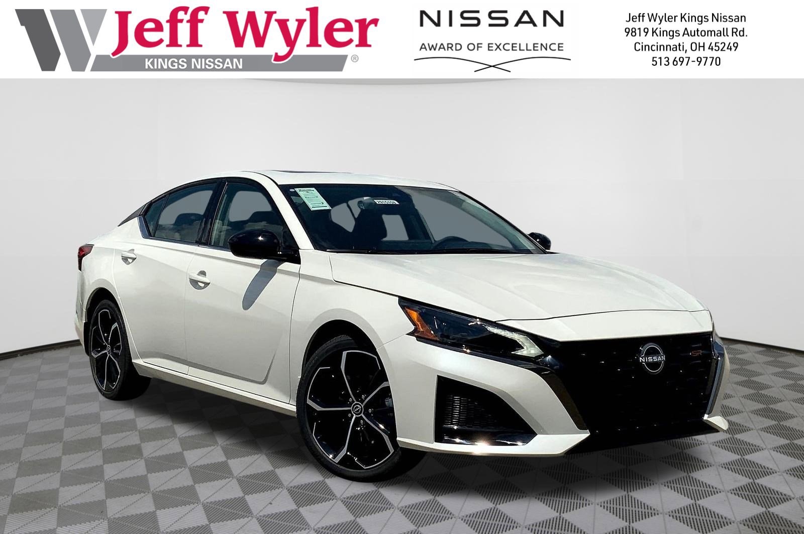 2025 Nissan Altima SR