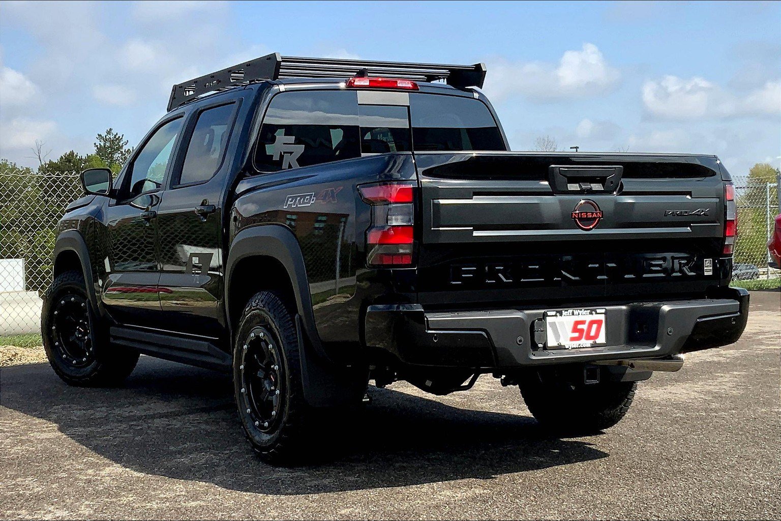 2025 Nissan Frontier PRO-4X photo 3