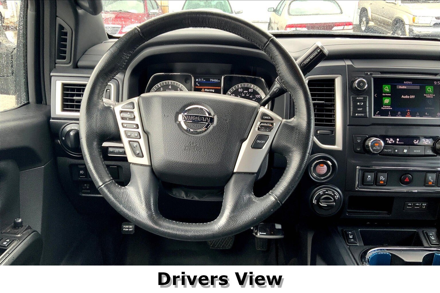 2019 Nissan Titan Crew Cab SV photo 4