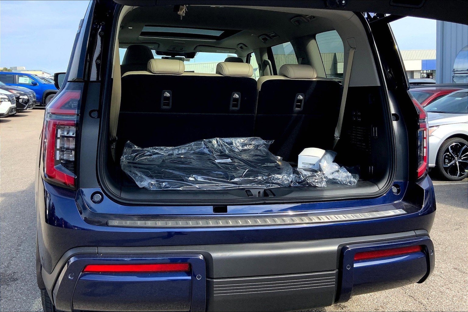 2026 Nissan Armada Platinum - Photo 18