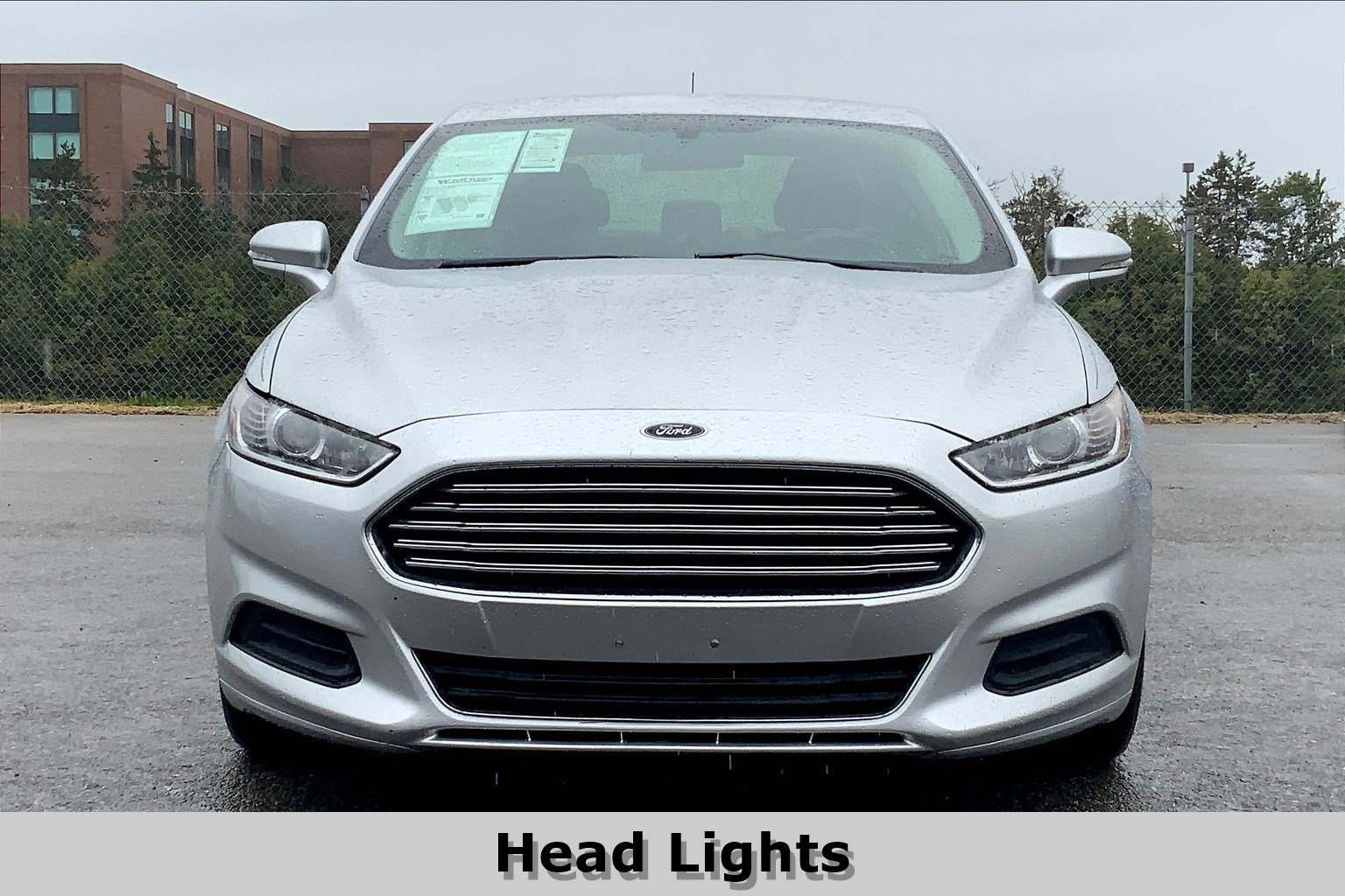 2016 Ford Fusion SE photo 2