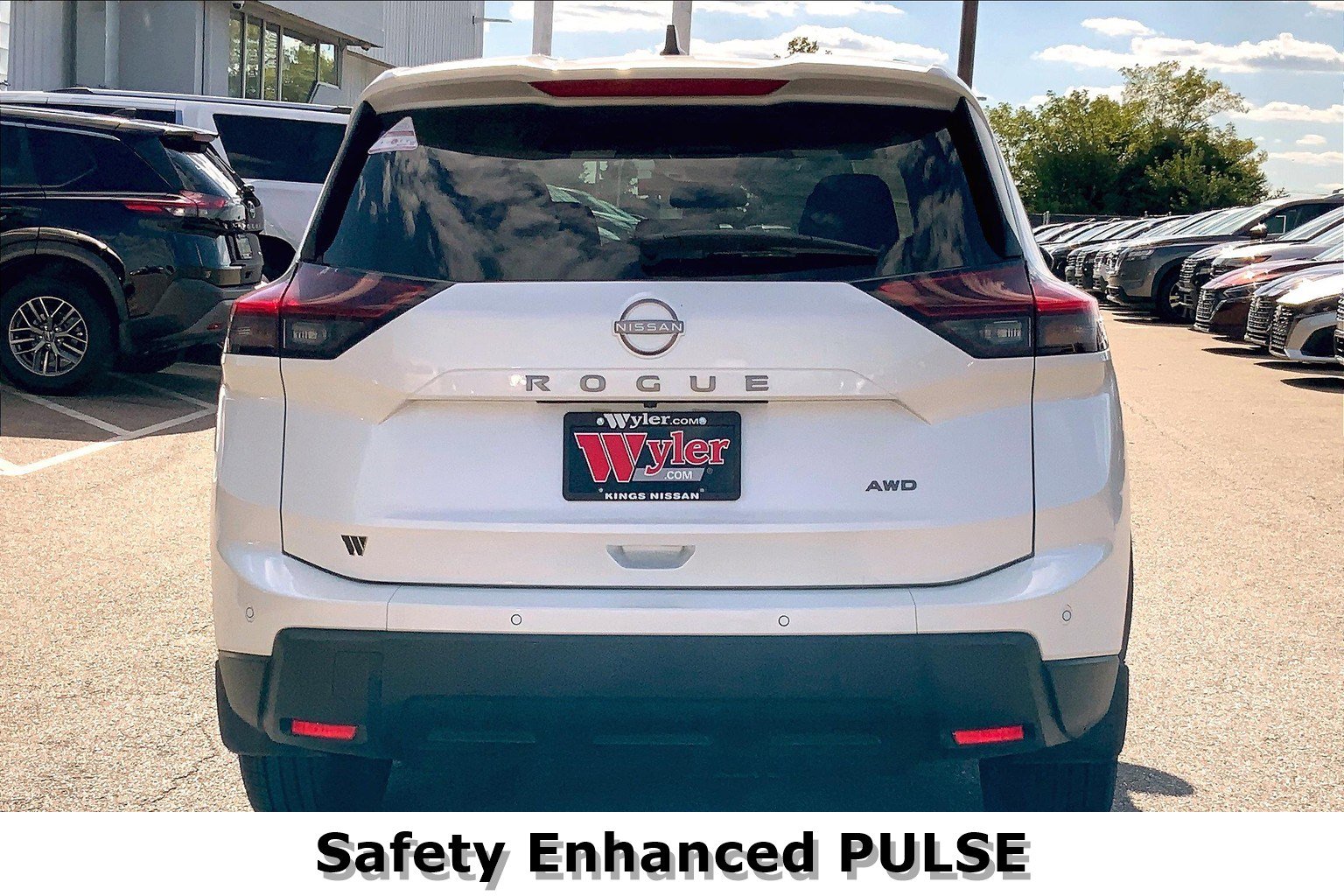 2025 Nissan Rogue AWD S photo 3