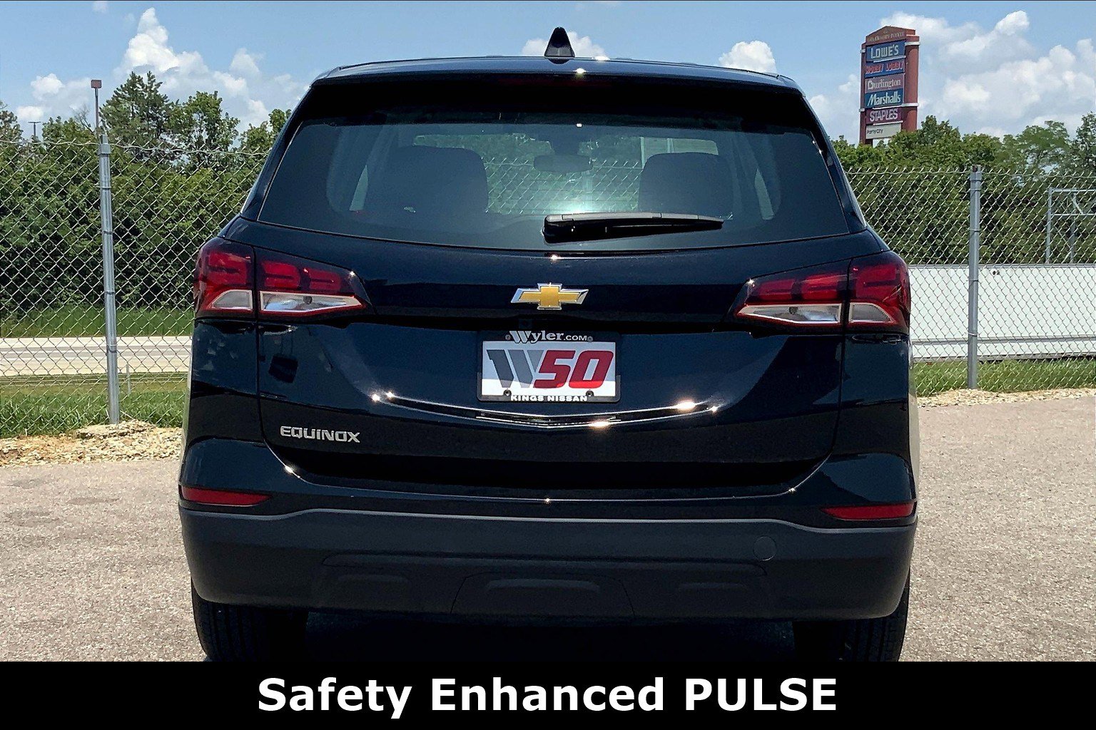 2024 Chevrolet Equinox LS photo 3