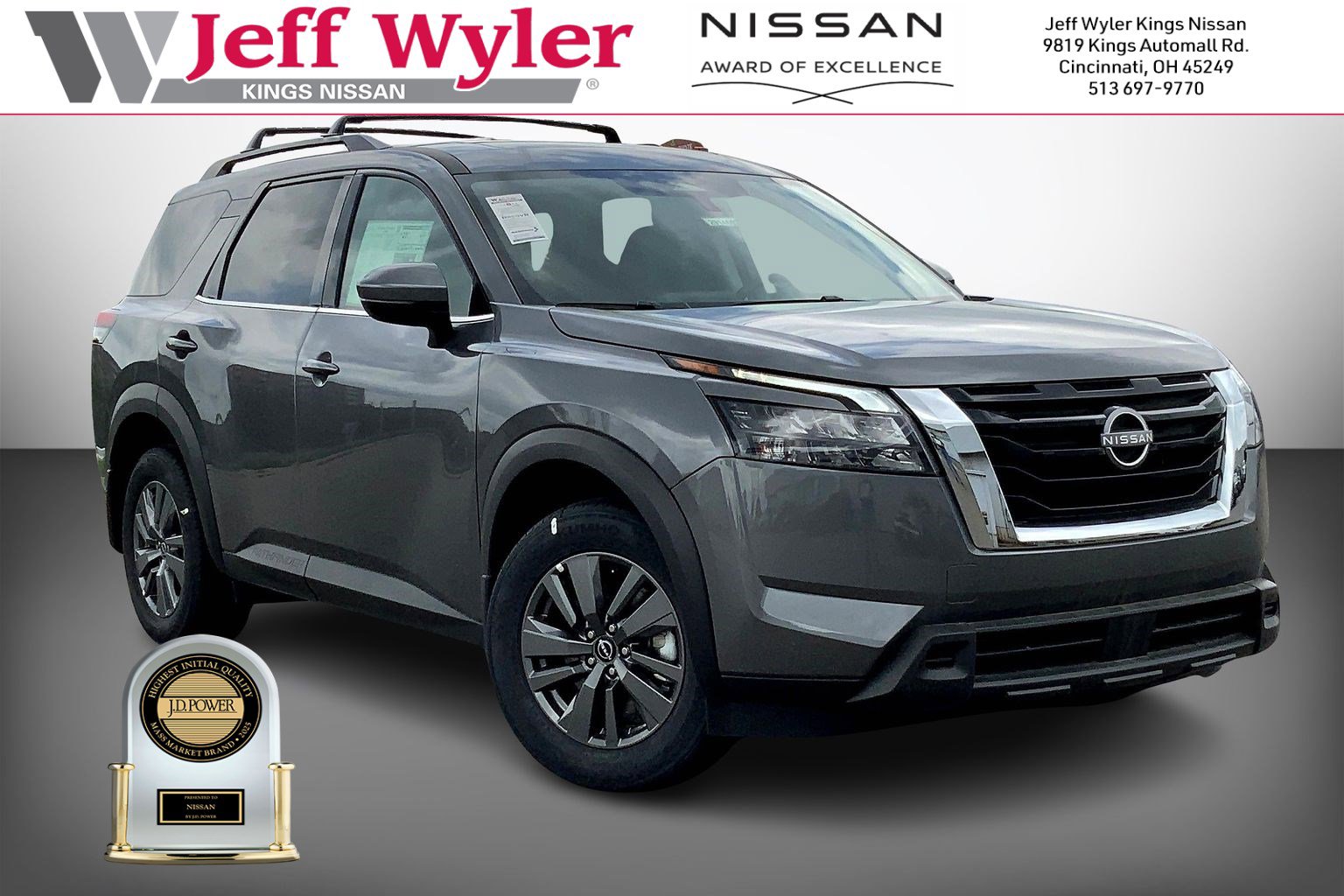 2025 Nissan Pathfinder SV's photo