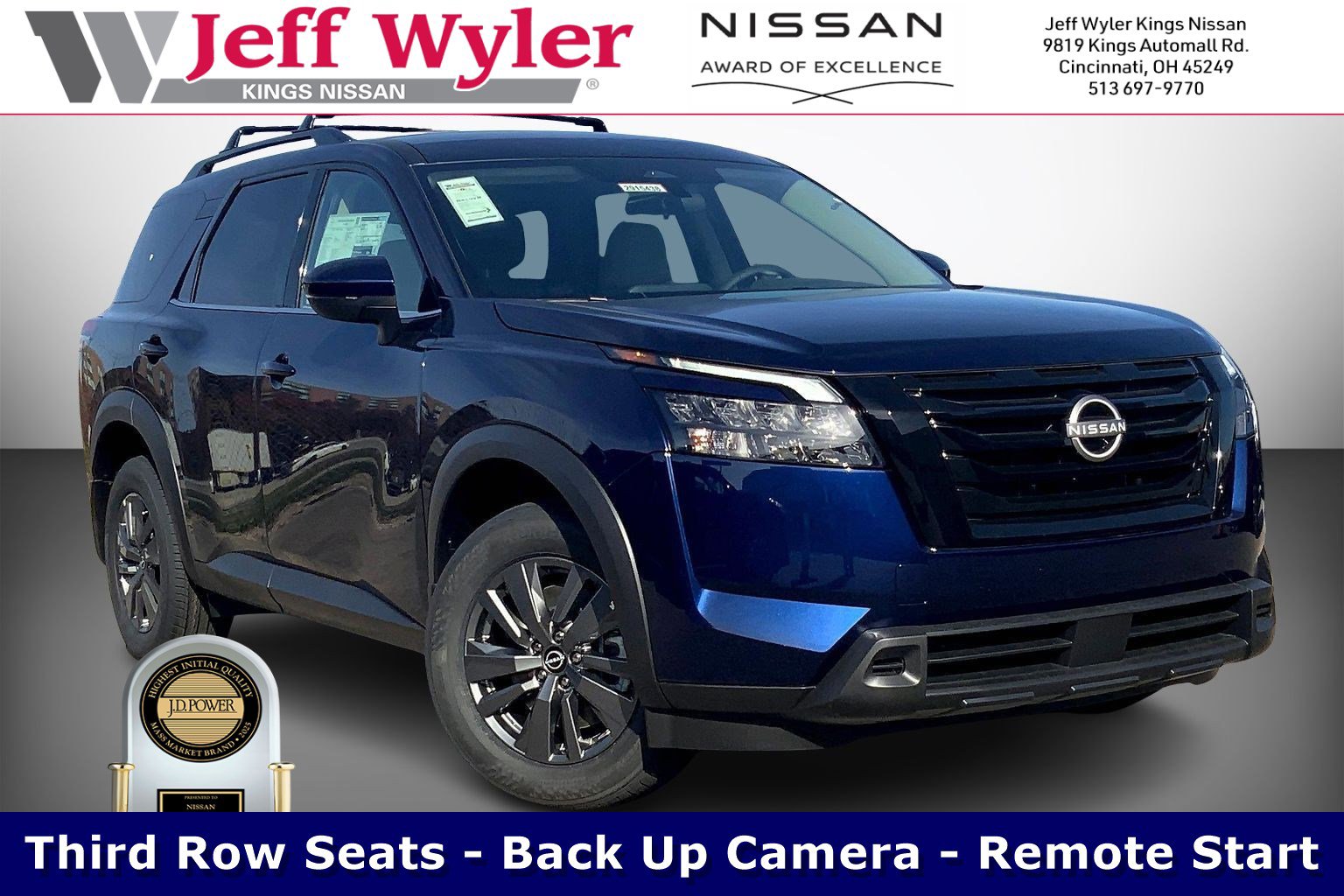 2025 Nissan Pathfinder SV's photo