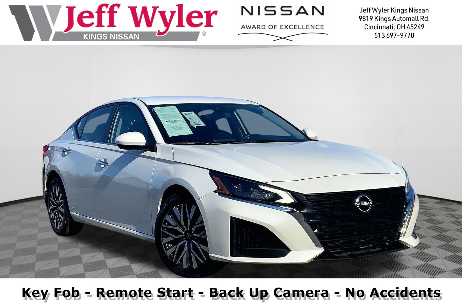 2023 Nissan Altima SV's photo