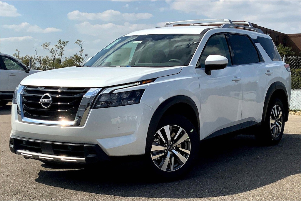 New 2025 Nissan Pathfinder SL Sport Utility