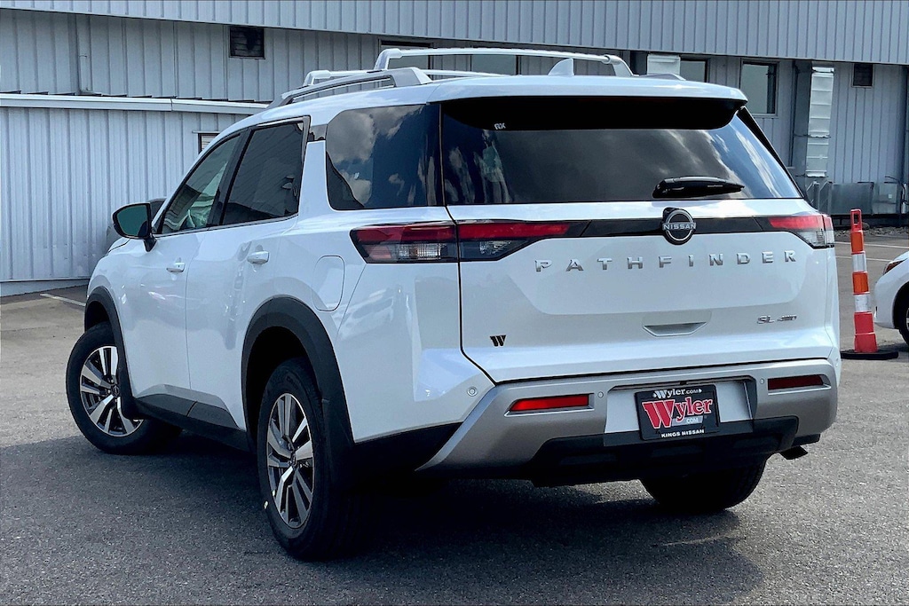 New 2025 Nissan Pathfinder SL Sport Utility