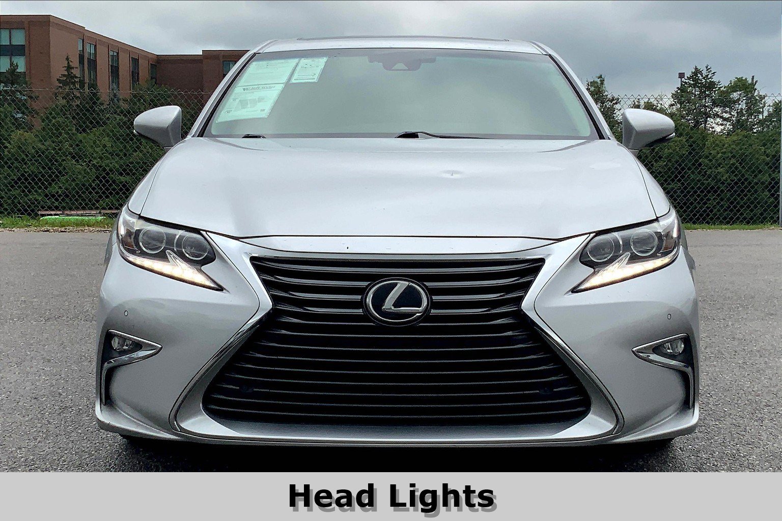 2016 Lexus ES 350 photo 2