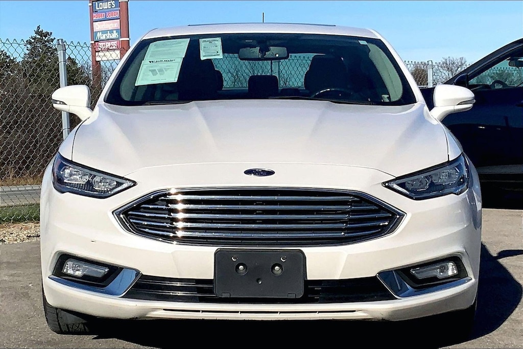 Used 2017 Ford Fusion SE FWD Sedan