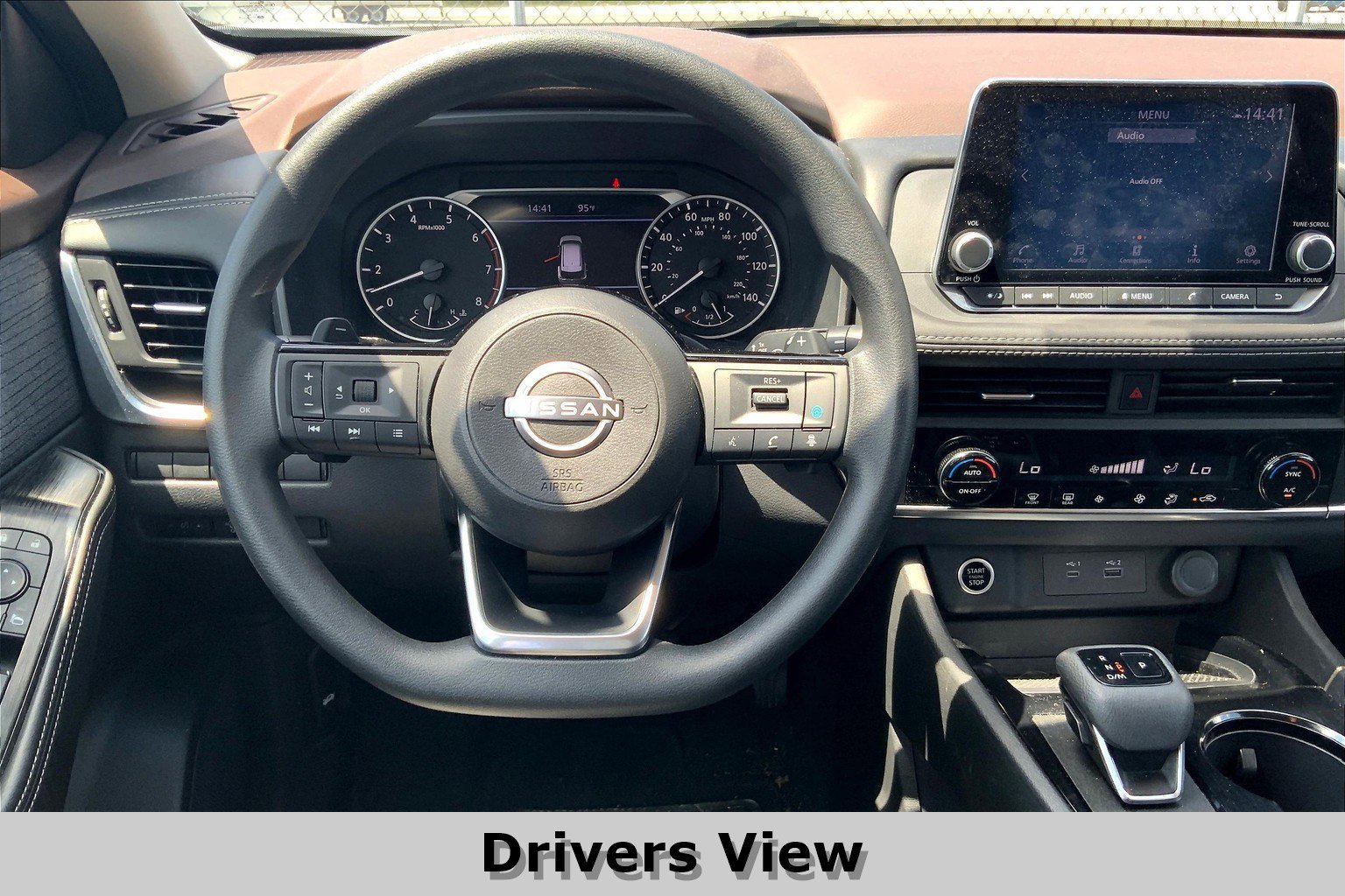 2023 Nissan Rogue SV photo 4