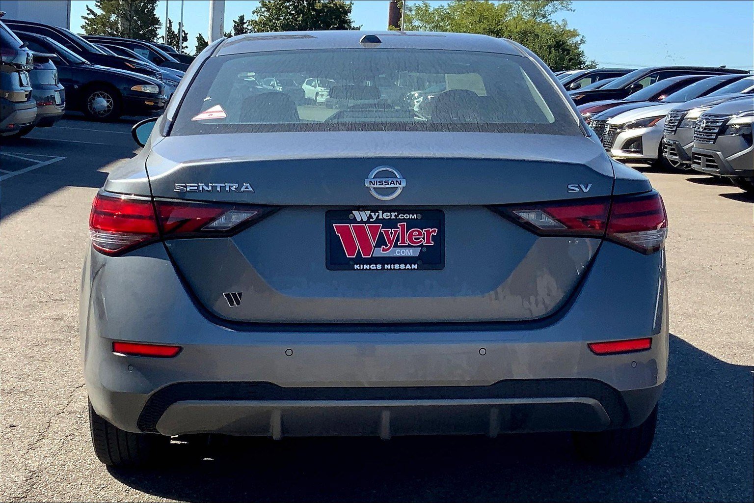 2022 Nissan Sentra SV photo 3